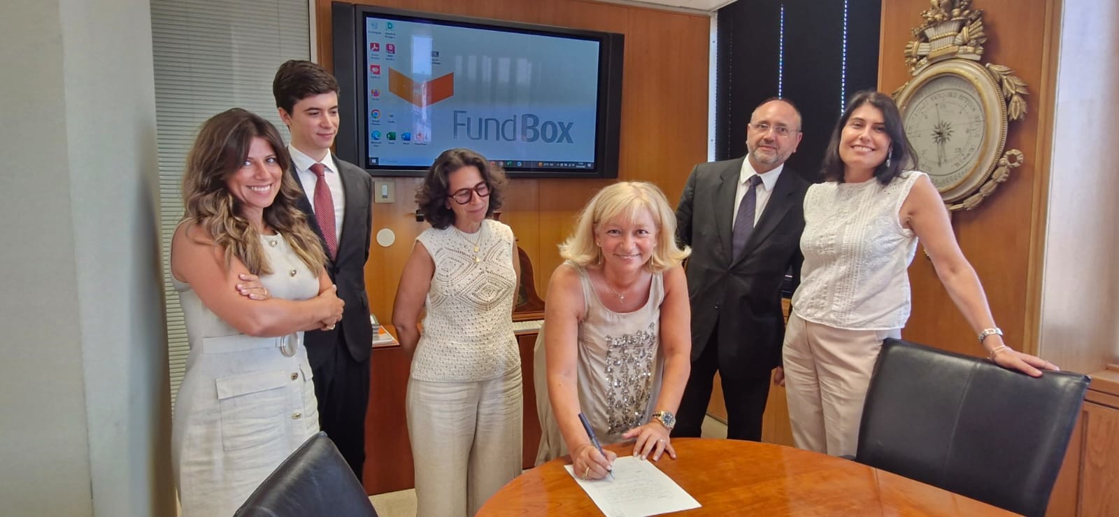 CM de Coimbra conclui operação de compra e venda de prédio no Beco do Bacalhau