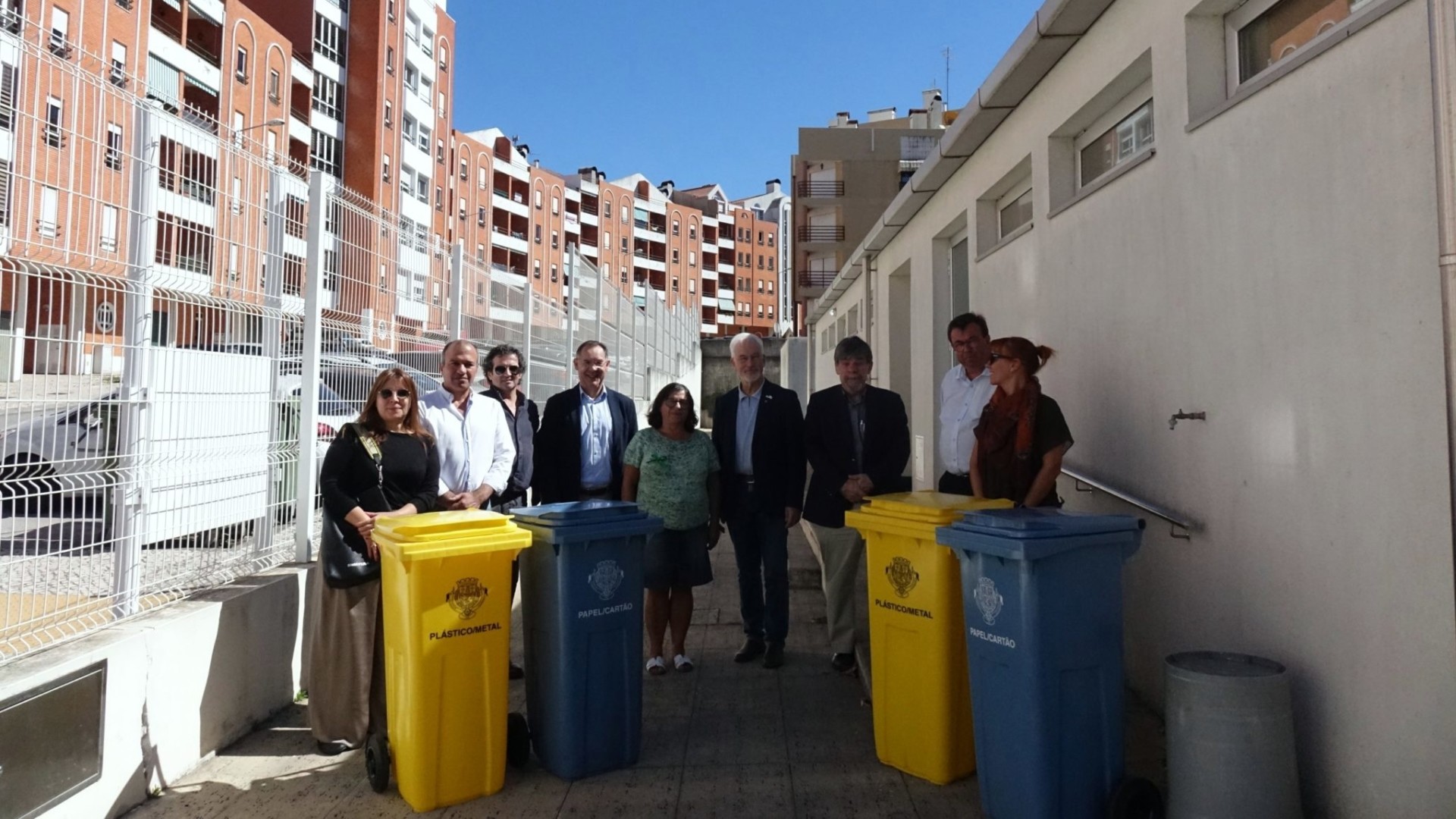 EB 1 de Montes Claros recebeu eco-contentores no âmbito do programa municipal para eco-escolas