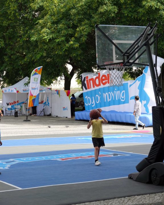 KINDER JOY OF MOVING EXPERIENCE JPS Vertical 4x5 11 (Personalizar)