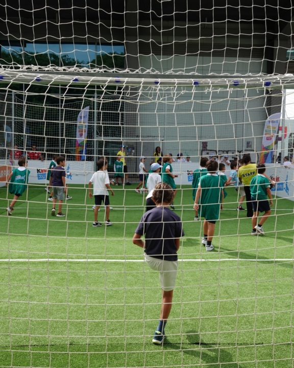 KINDER JOY OF MOVING EXPERIENCE JPS Vertical 4x5 6 (Personalizar)