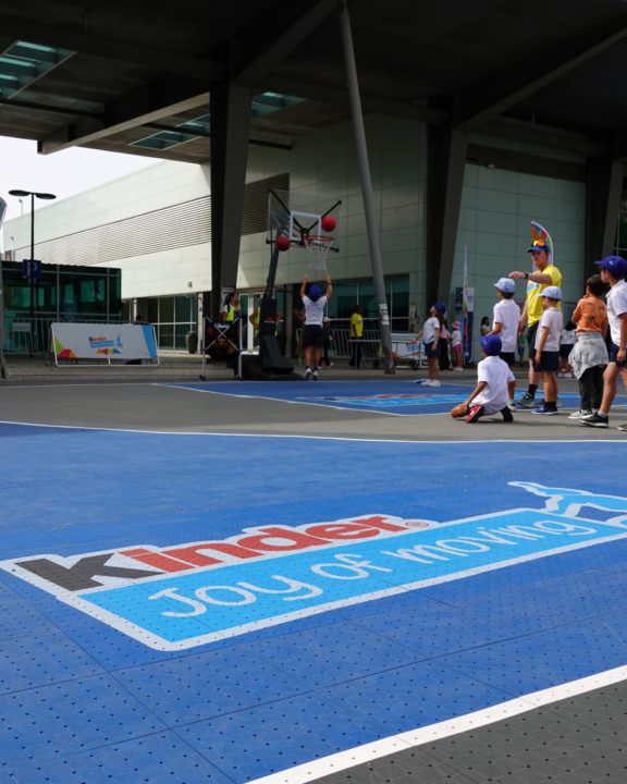 KINDER JOY OF MOVING EXPERIENCE JPS Vertical 4x5 7 (Personalizar)