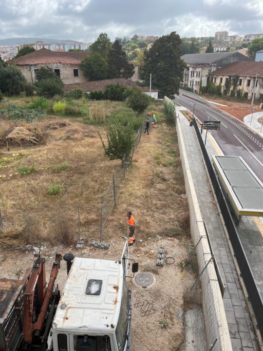 Limpeza acesso Estação Colégios 2
