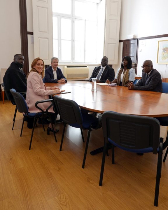 Reunião - Sala Sílvio Pélico 1 4x5 (Personalizar)