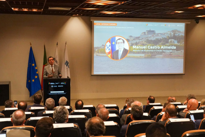 Sessão de Apresentação e Assinatura de Contratos (48)