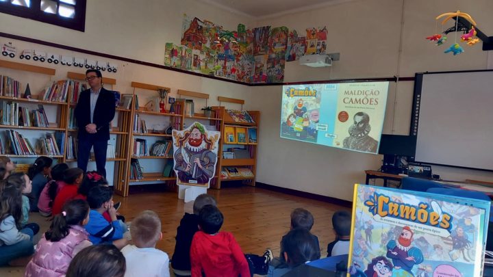 Programa “A Ler e a Contar na Biblioteca Escolar” leva escritor João Manuel Ribeiro às escolas (2)