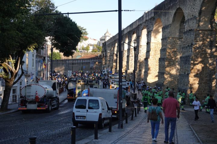 CM de Coimbra recolheu 4,9 toneladas de resíduos do cortejo da Festa das Latas (4)