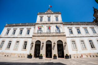 Presidente da Câmara distribui pelouros e delega competências no novo executivo municipal