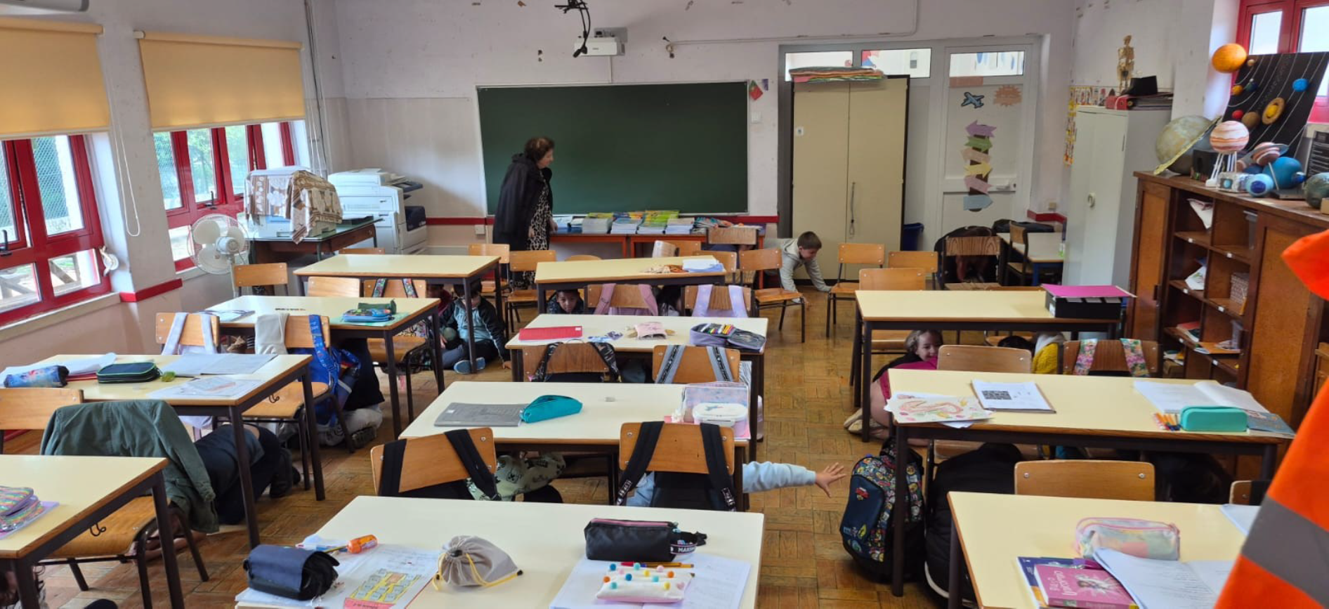 Alunos de Cruz dos Morouços aprenderam a reagir em caso de sismo