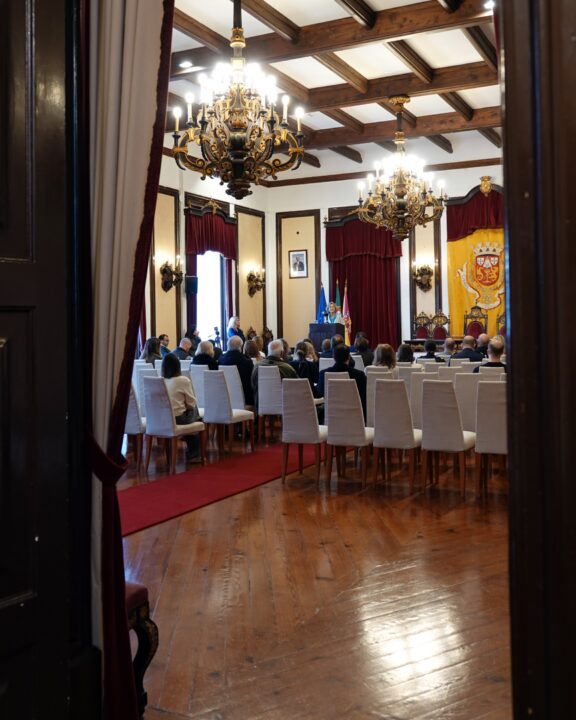 Prémio Empreendedorismo Feminino VERTICAL 4X5 11 (Personalizar)