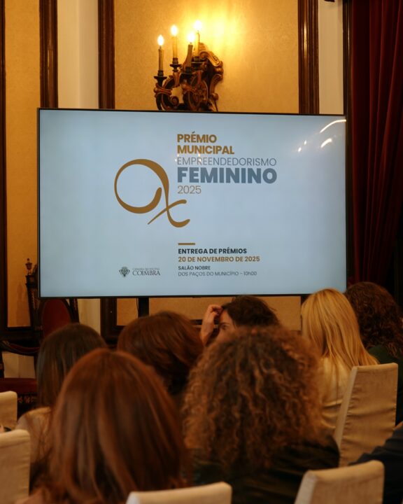 Prémio Empreendedorismo Feminino VERTICAL 4X5 (Personalizar)