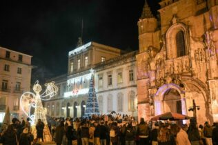 Magia do Natal ilumina Coimbra até ao Dia de Reis