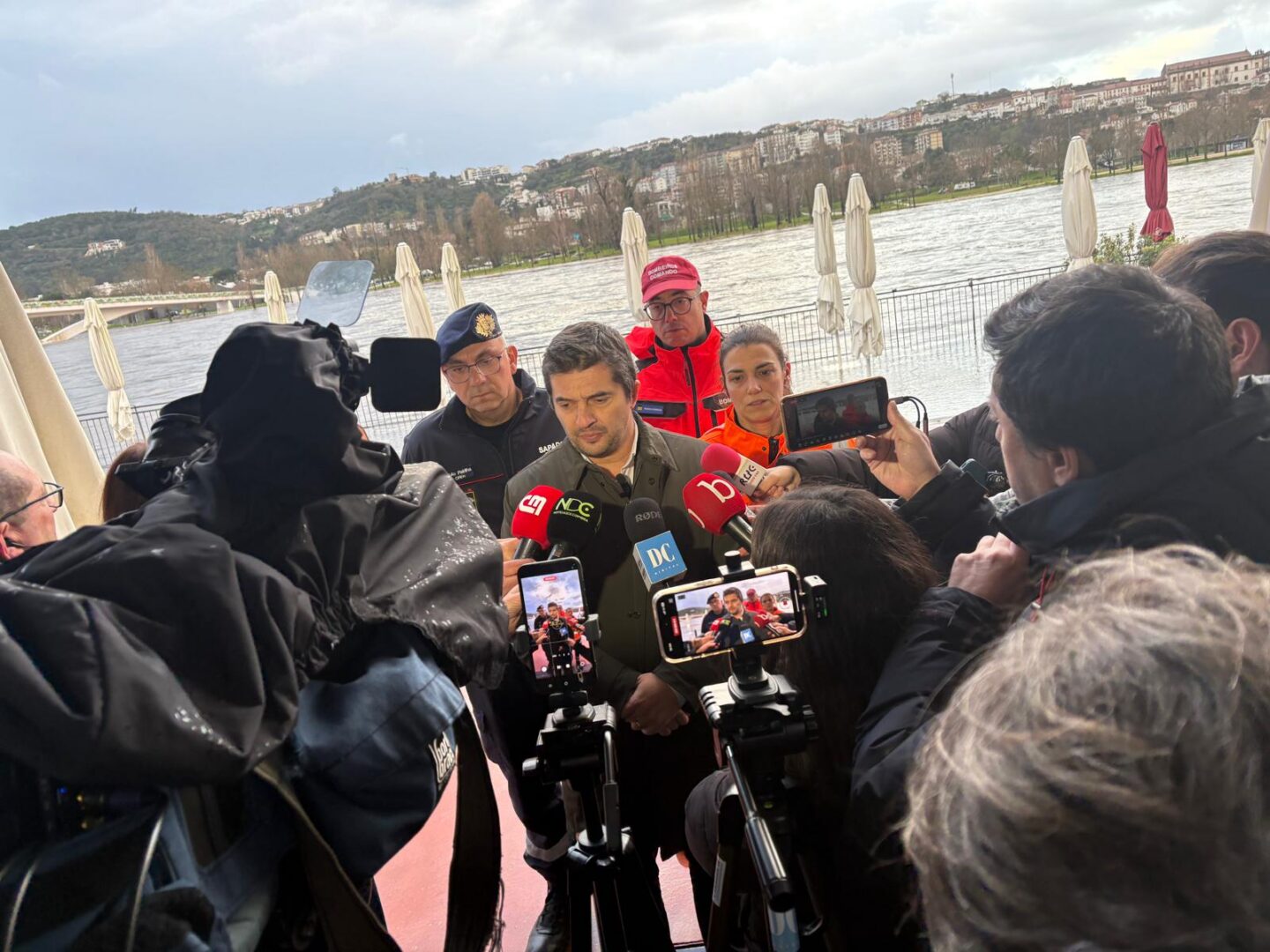 Coimbra em alerta devido a vento forte e chuva intensa durante a próxima madrugada