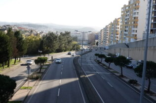 CM de Coimbra corrige deformações de pavimento na Avenida Elísio de Moura