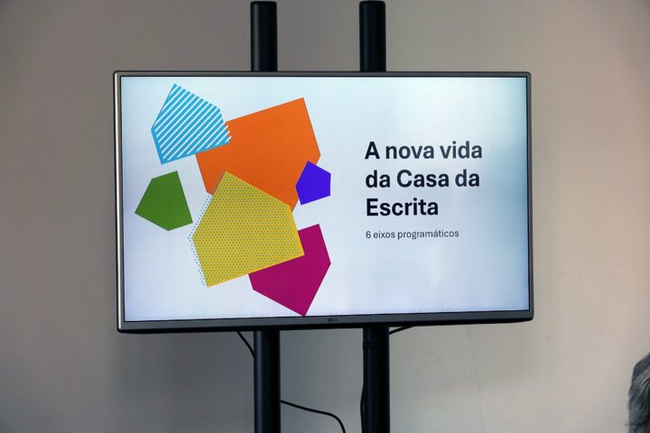 CI de apresentação do programa Casa da Escrita 2 (Personalizar)