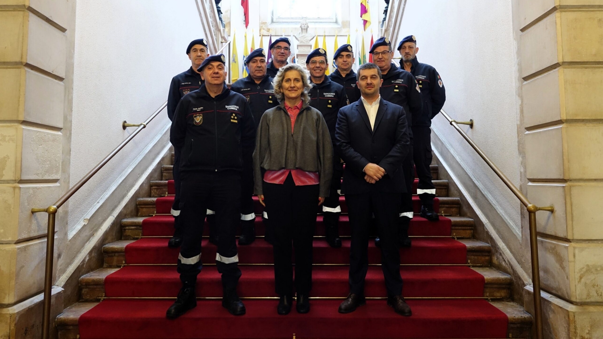 Município de Coimbra promove sete bombeiros sapadores a chefe de 2.ª classe