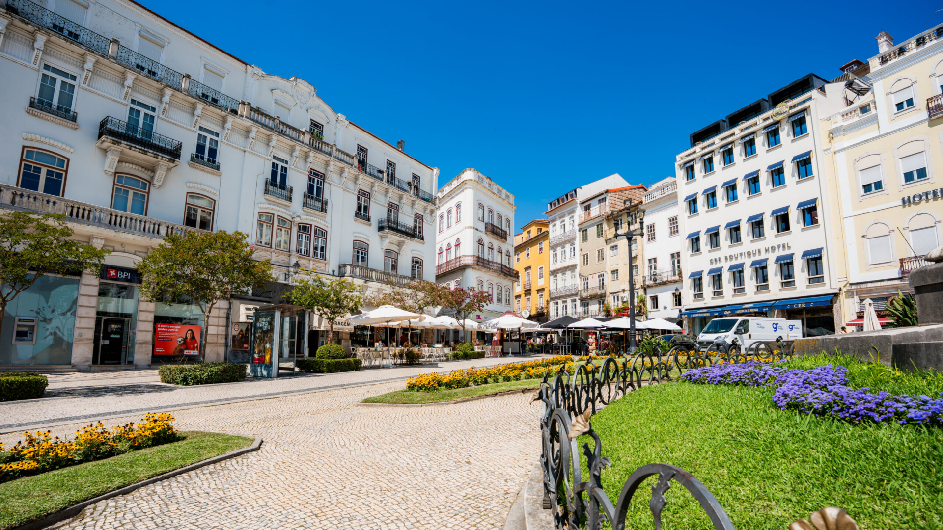 Câmara de Coimbra inicia revisão do regulamento de horários dos estabelecimentos comerciais