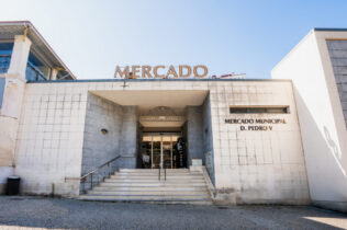 Mercado Municipal D. Pedro V reabre amanhã com funcionamento condicionado
