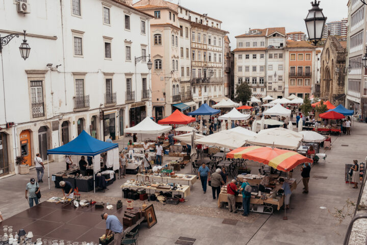 Praça do Comércio acolhe Feira das Velharias no próximo sábado (2)