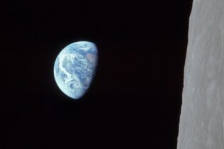 Instalação “ESPANTO” convida à reflexão sobre a condição humana no Convento São Francisco