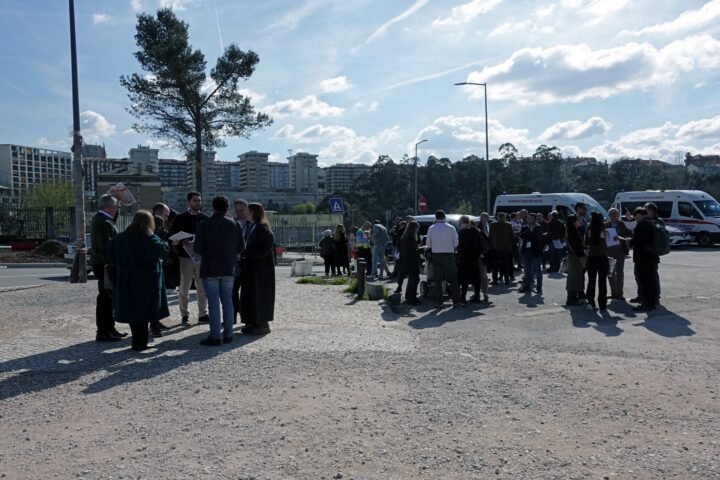 Atividade de cocriação dedicada à interface de mobilidade da Praça Mota Pinto 10 (Personalizar)
