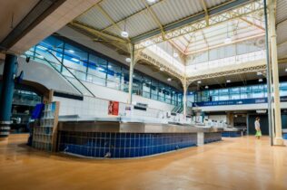 Câmara de Coimbra aprova apoio extraordinário aos comerciantes do Mercado Municipal D. Pedro V