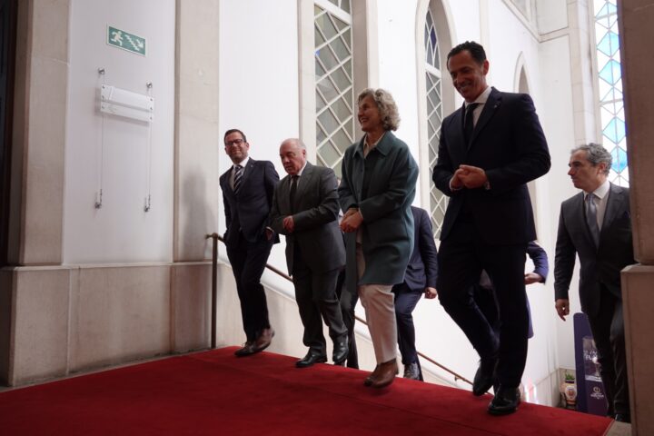 Receção e assinatura de protocolo com a FPF 11 (Personalizar)