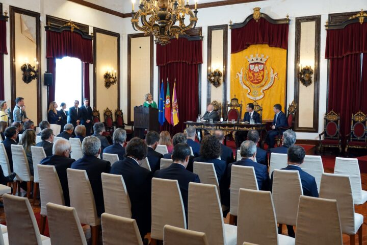 Receção e assinatura de protocolo com a FPF 25 (Personalizar)