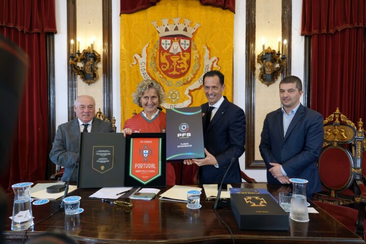 Receção e assinatura de protocolo com a FPF 3 (Personalizar)