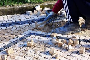 Apoios às freguesias de Coimbra ultrapassam os 4 M€ com novos contratos para manutenção de passeios e gestão de combustível