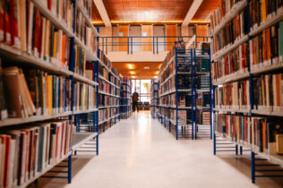 Literatura e teatro marcam programação de maio da Biblioteca Municipal de Coimbra