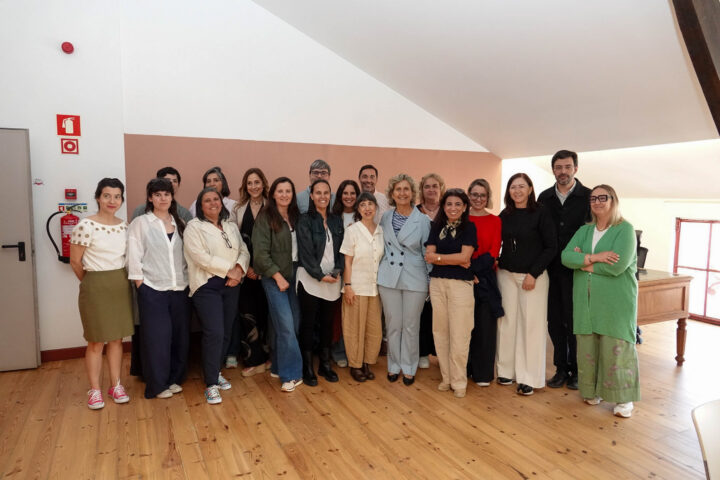 CI de apresentação da nova curadoria do CACC (43)