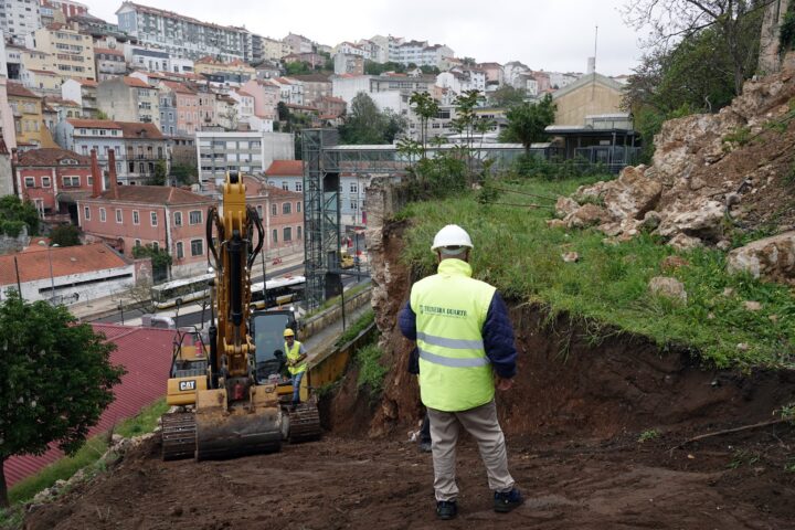 Cerca de Santo Agostinho 3 (Personalizar)