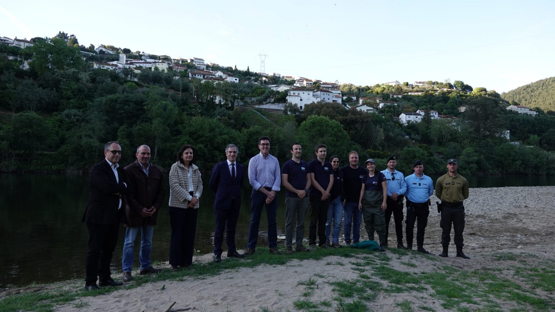Translocação de lampreia prossegue no Mondego com nova ação em Coimbra
