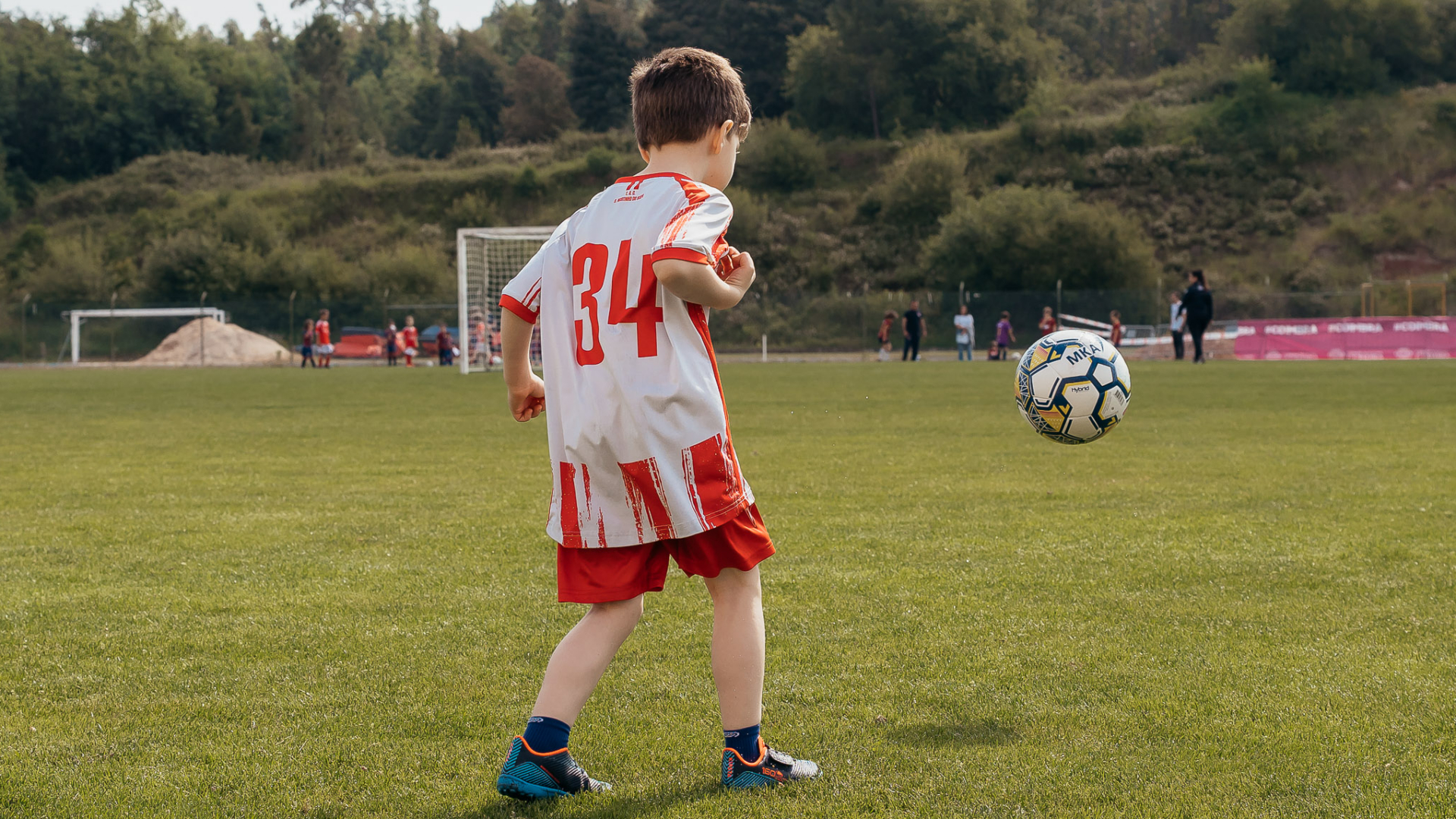 Estádio Municipal de Taveiro recebe este sábado torneios de futebol que homenageiam Mendes Silva e Jorge Lemos