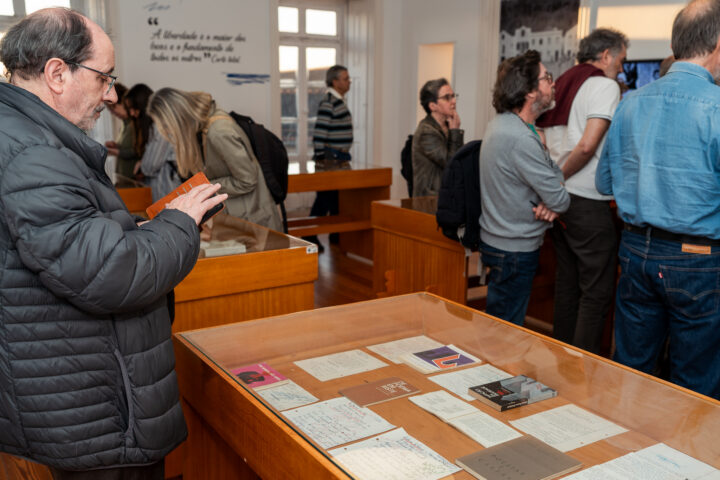 Exposição da Casa da Escrita sobre livros censurados encerra com mesa-redonda e visita guiada © CM de Coimbra (2)