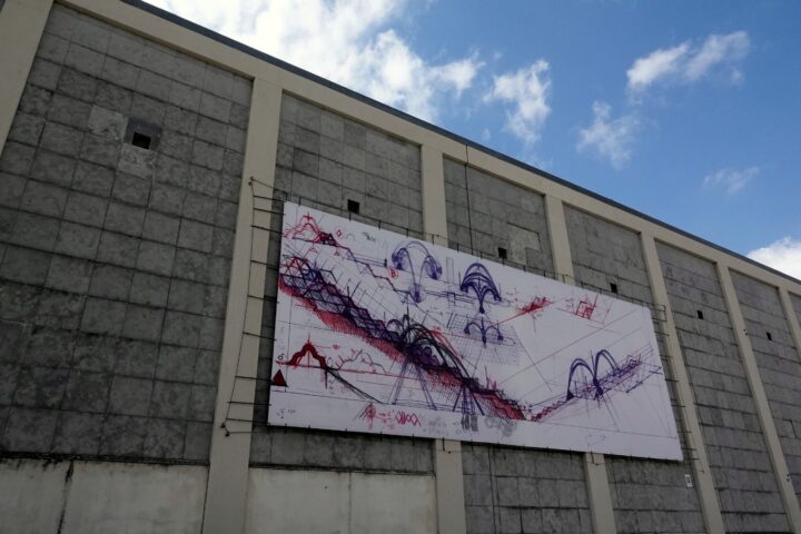 Projeto “Outdoor ’26” apresenta nova obra na fachada do Mercado Municipal de Coimbra (2)