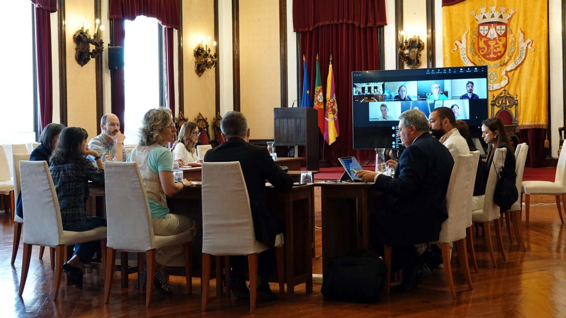 Coimbra projeta o futuro: Reunião estratégica prepara a Bienal Europeia Nómada Manifesta 17 em 2028
