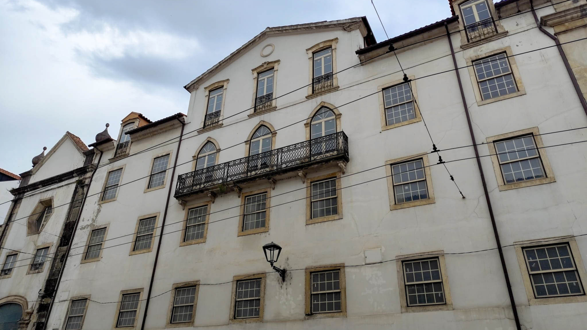 CM de Coimbra avança na revitalização da Rua da Sofia com aquisição do antigo Colégio de São Boaventura
