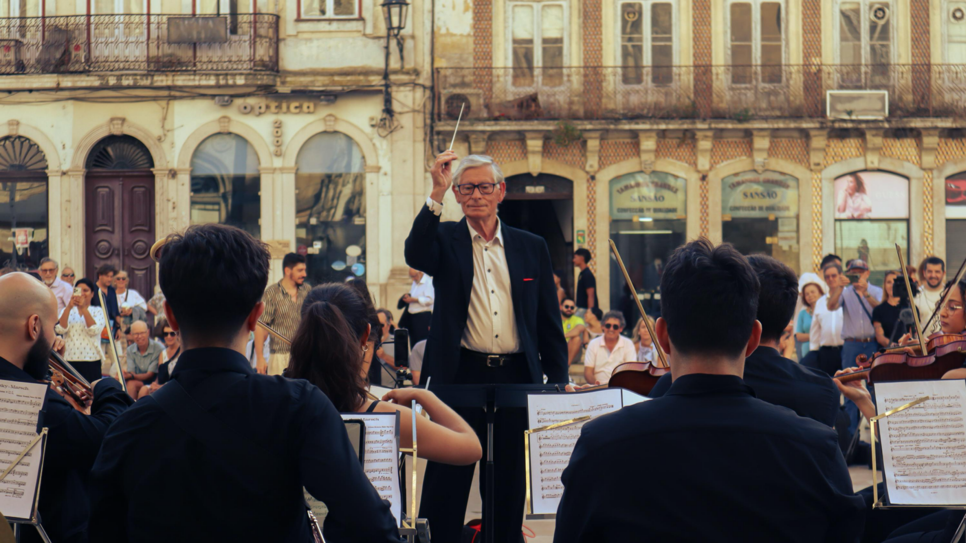 Música sem Pedestal: Maestros improváveis encantaram na Baixa de Coimbra
