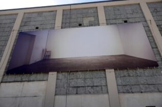Projeto “Outdoor ’26” com nova obra na fachada do Mercado Municipal D. Pedro V