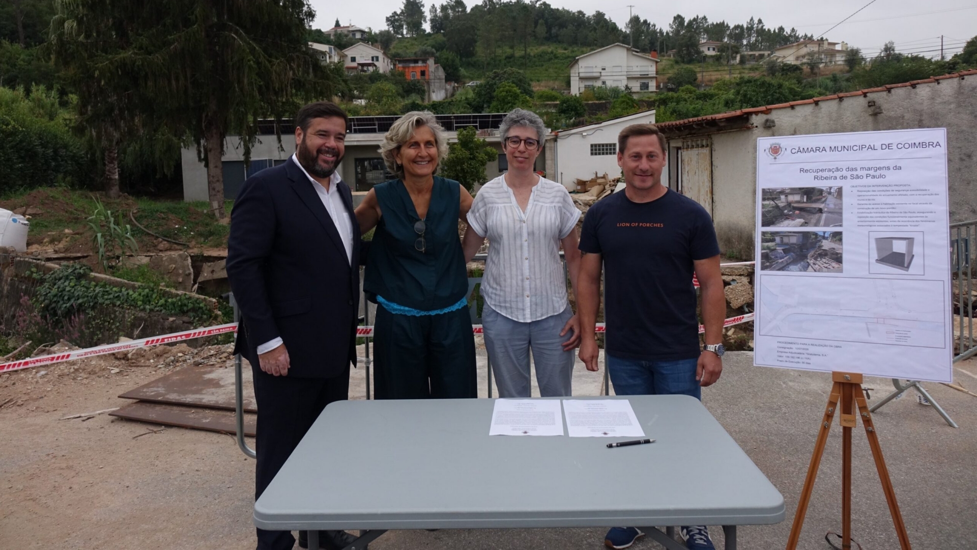 Câmara de Coimbra recupera margens da Ribeira de São Paulo, em Eiras, afetadas pelas intempéries