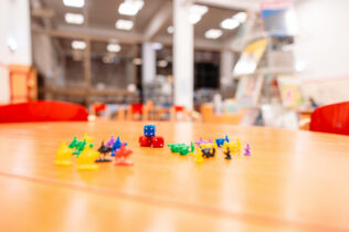 Biblioteca Infantil de Coimbra celebra o outono com histórias, jogos e atividades para os mais novos