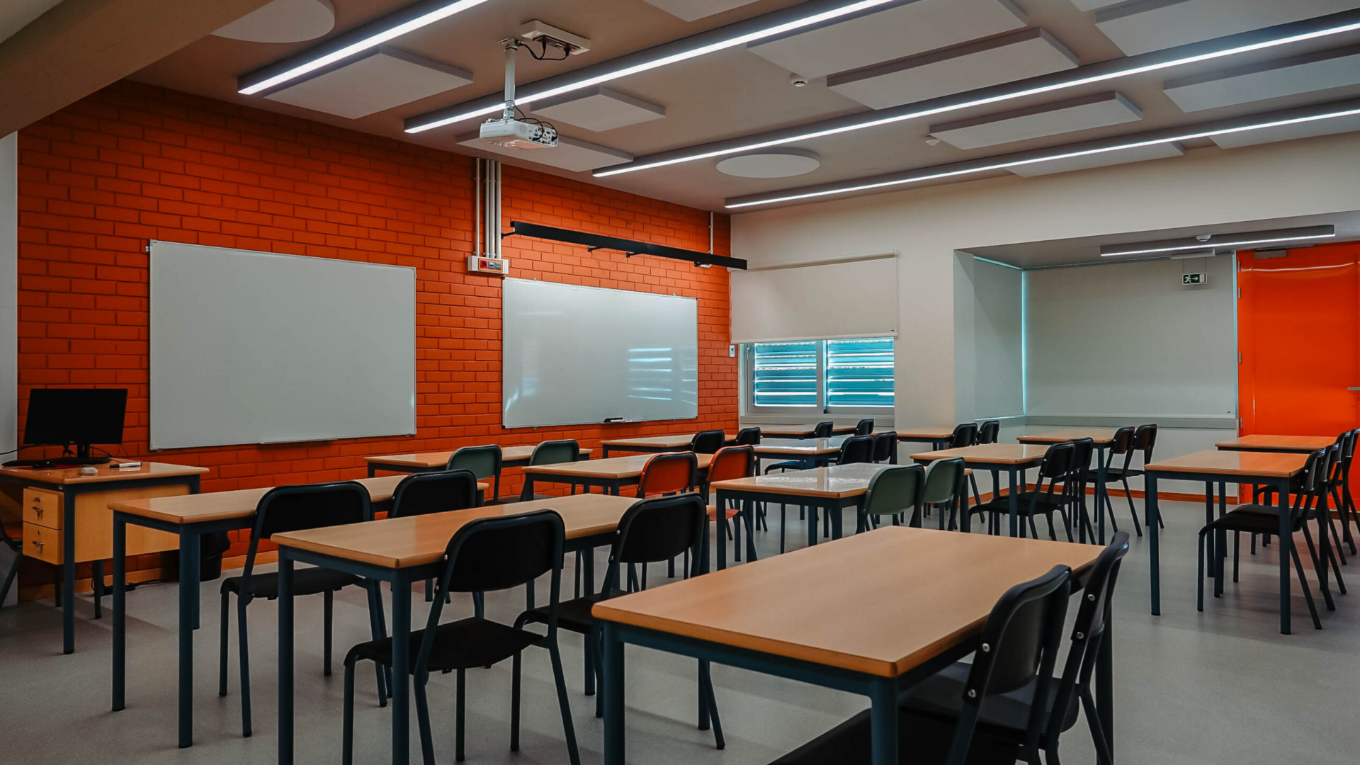CM de Coimbra reforça equipas de apoio educativo com contratação de 13 assistentes operacionais