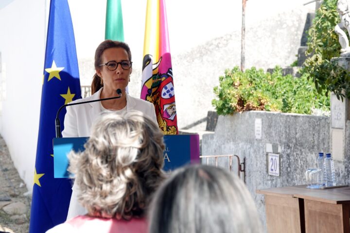 Entrega de Casas Bairro Fonte do Casatanheiro (3) (Personalizar)