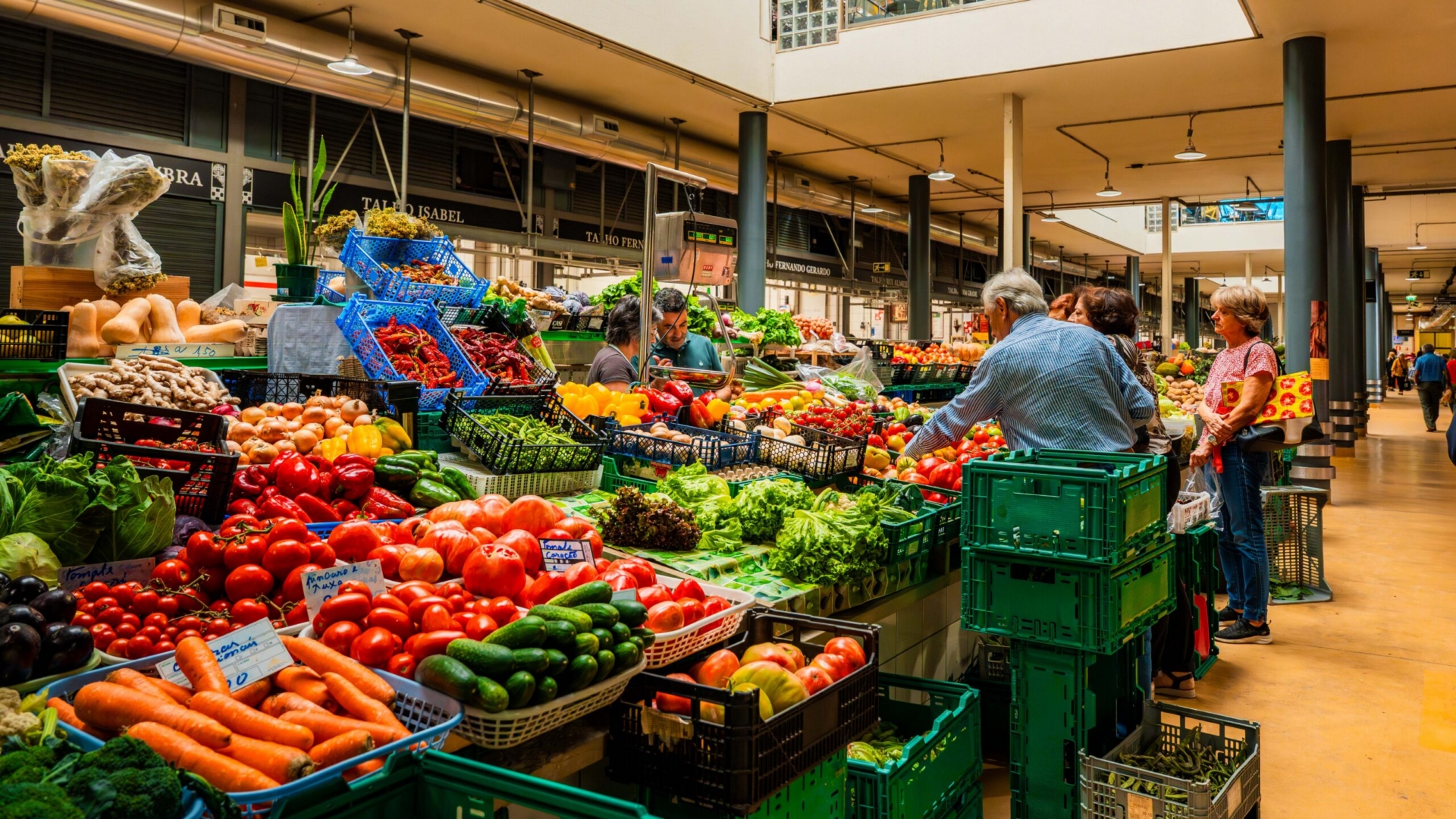 Mercado D. Pedro V com entregas gratuitas ao domicílio e uma hora de estacionamento grátis