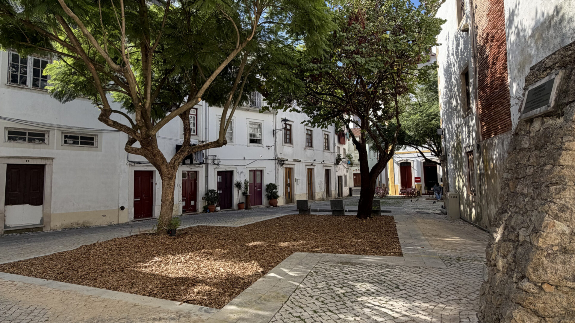 Melhoramentos no Largo do Romal e reforço da iluminação na Baixa entre as intervenções de setembro