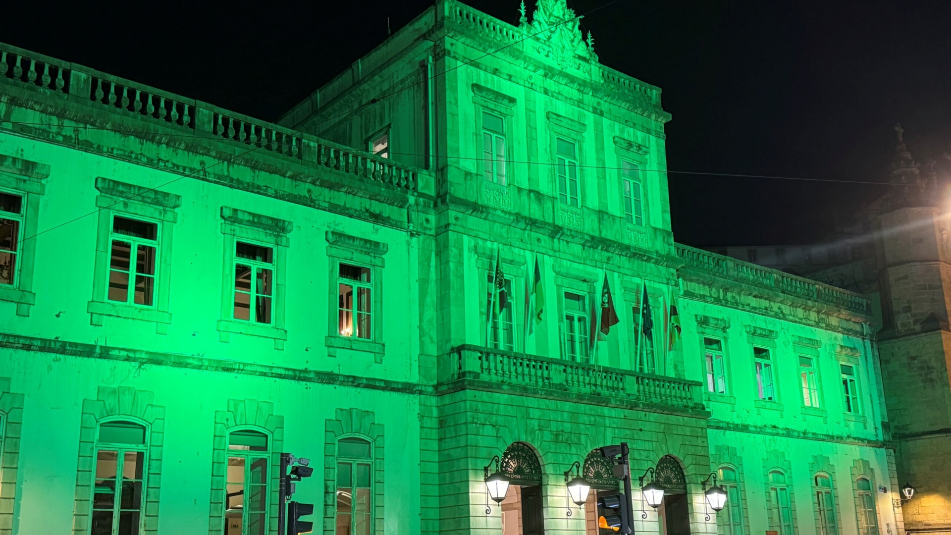 Coimbra voltou a iluminar-se de verde em apoio à Síndrome de Phelan-McDermid